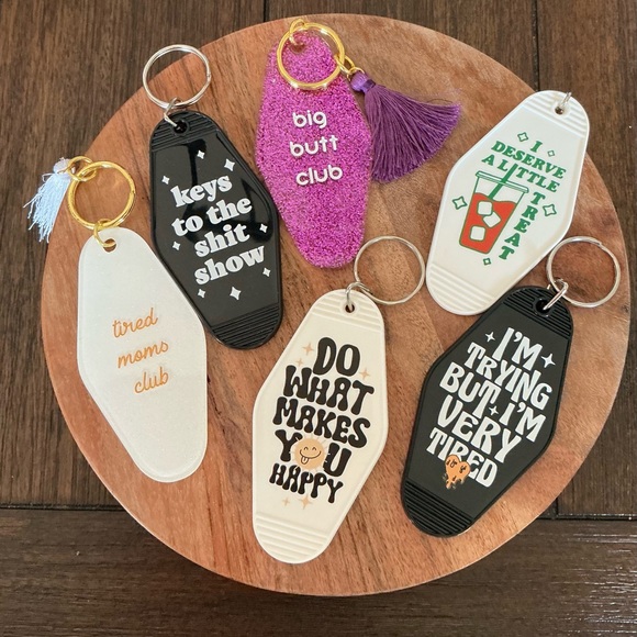 ✨ 6 Snarky Keychains – Sass Included ✨ - Picture 1 of 1